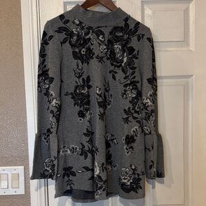 Style & Co. Gray and Black Floral Top